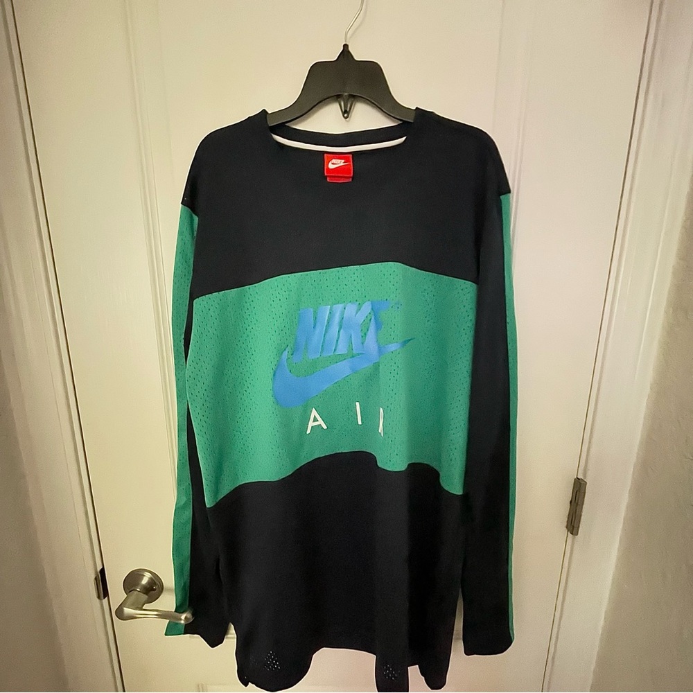Nike Men’s Long Sleeve